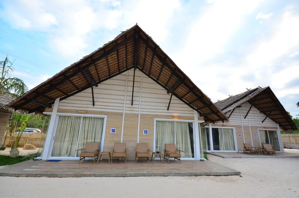 Blue Palawan Beach Club Puerto Princesa Exterior photo